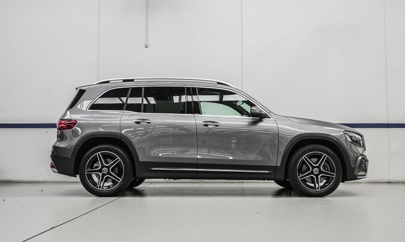 2024 Mercedes-Benz GLB 250 AMG Line 4Matic SUV... image 3