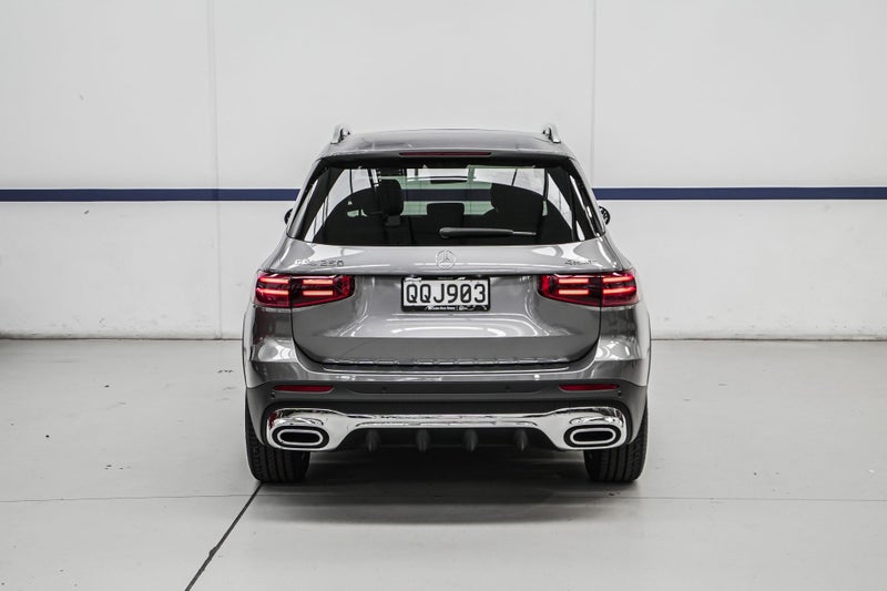 2024 Mercedes-Benz GLB 250 AMG Line 4Matic SUV... image 4