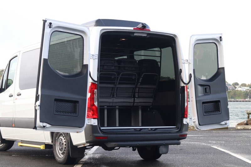 2024 Mercedes-Benz Sprinter 315 Minibus image 5