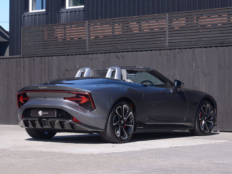 2024 MG Cyberster AWD Black Roof 77KWH image 4
