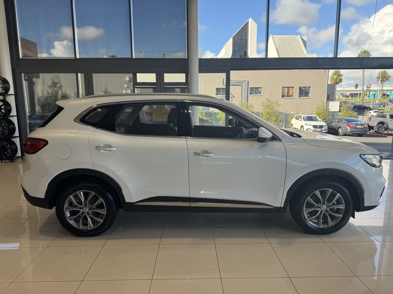 2024 MG HS Phev/10Hd image 3