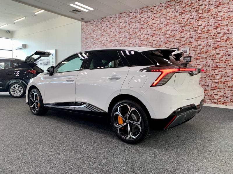 2024 MG MG4 XPOWER 320kW AWD image 4