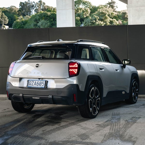 2024 MINI Aceman E Classic image 2