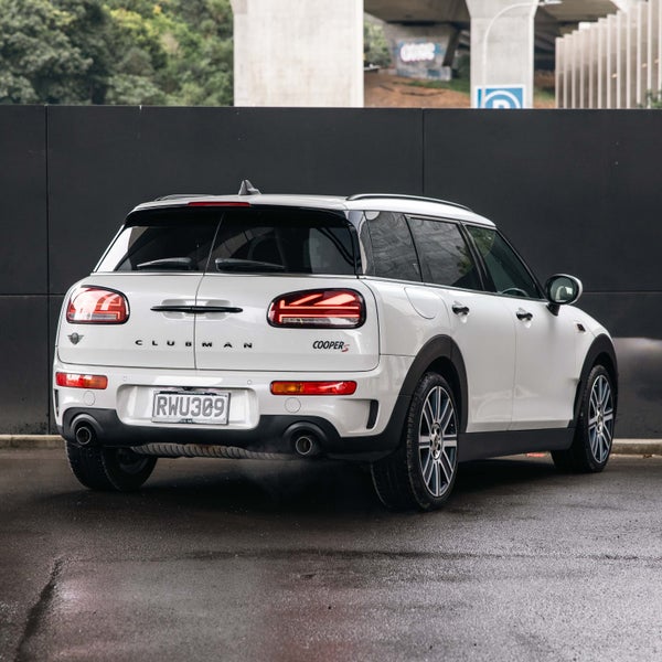 2024 MINI Clubman Cooper S YOURS image 2