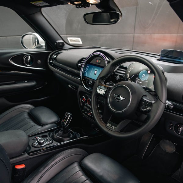 2024 MINI Clubman Cooper S YOURS image 3