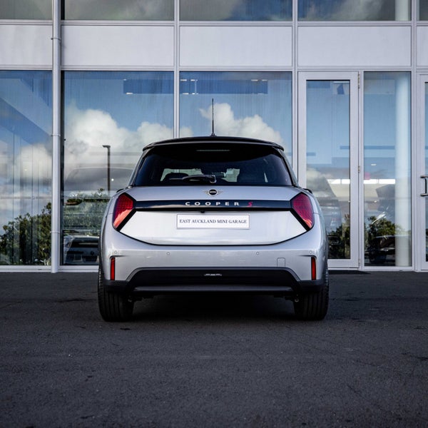 2024 MINI Cooper S 3 door Favoured image 5
