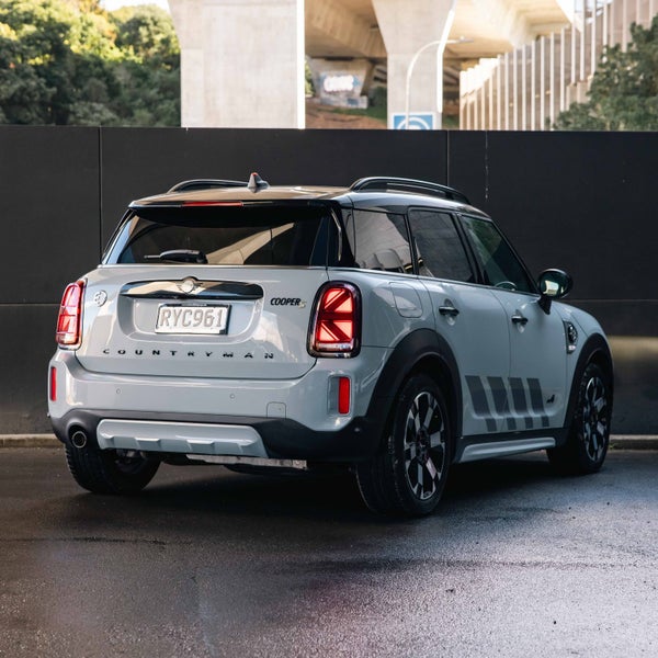 2024 MINI Countryman Cooper SE ALL4 Plug In Hybrid image 2