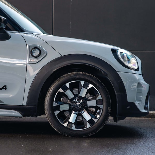 2024 MINI Countryman Cooper SE ALL4 Plug In Hybrid image 5
