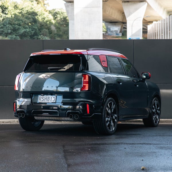 2024 MINI Countryman JCW ALL4 Favoured image 2