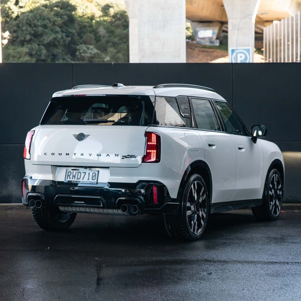 2024 MINI Countryman JCW ALL4 Favoured image 2