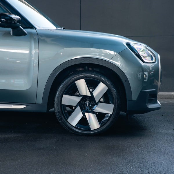 2024 MINI Countryman S ALL4 Favoured image 5