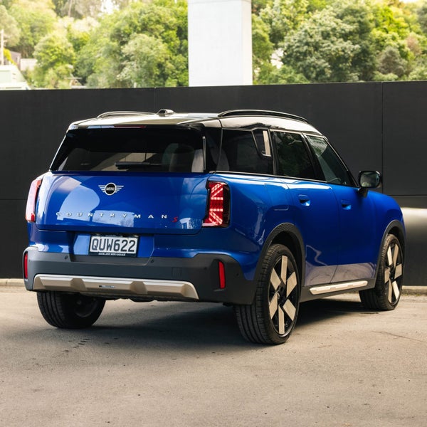 2024 MINI Countryman S ALL4 Favoured Pack image 2
