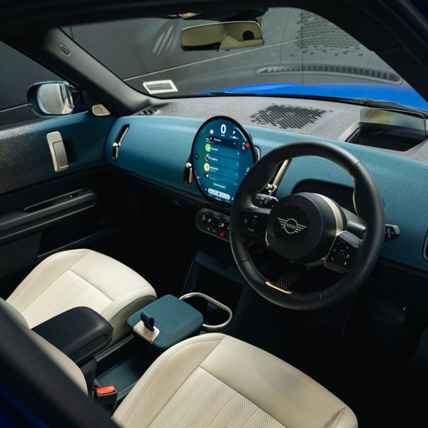 2024 MINI Countryman S ALL4 Favoured Pack image 3