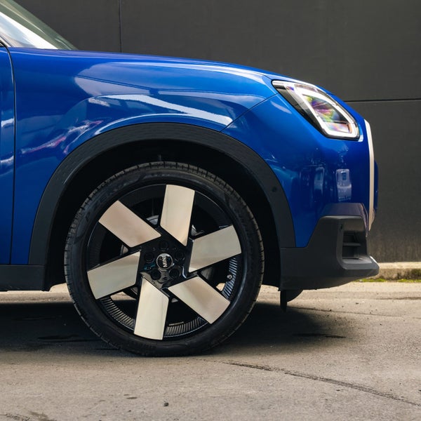 2024 MINI Countryman S ALL4 Favoured Pack image 5