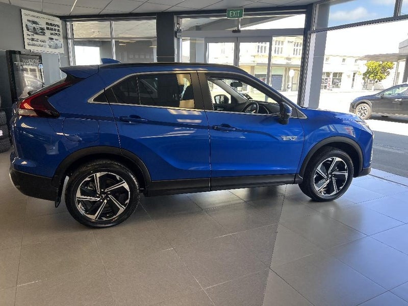 2024 Mitsubishi Eclipse Cross Cross PHEV XLS 4W... image 3