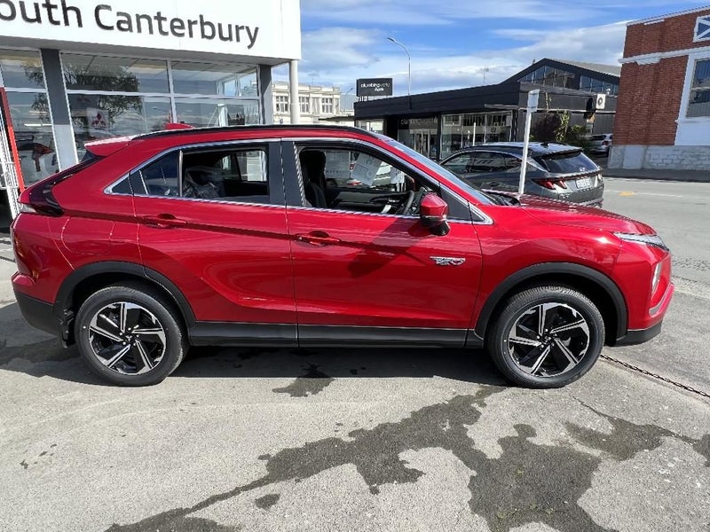 2024 Mitsubishi Eclipse Cross Cross PHEV XLS 4W... image 3