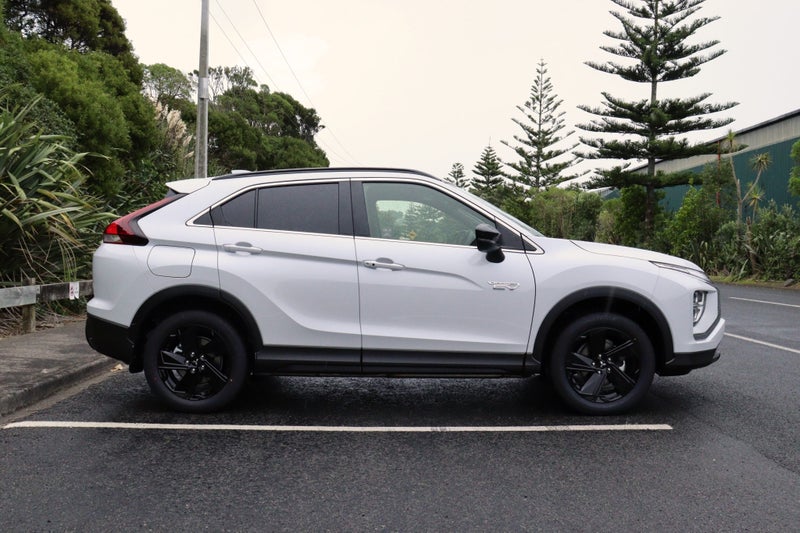 2024 Mitsubishi Eclipse Cross PHEV SPORT 4WD image 5