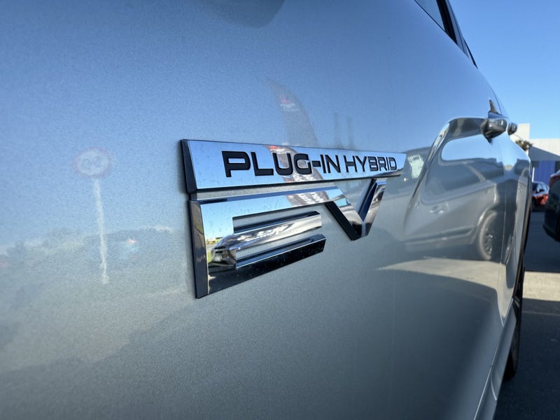 2024 Mitsubishi Eclipse Cross PHEV VRX 4WD image 4