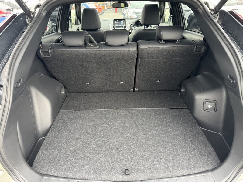 2024 Mitsubishi Eclipse Cross PHEV VRX 4WD image 5