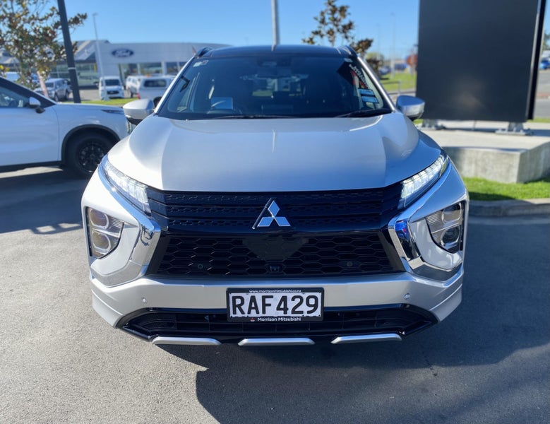 2024 Mitsubishi Eclipse Cross PHEV VRX 4WD image 2