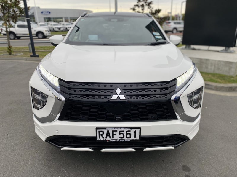 2024 Mitsubishi Eclipse Cross PHEV VRX 4WD image 2