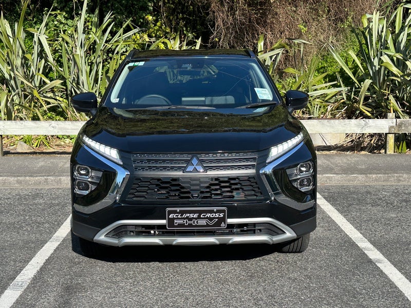 2024 Mitsubishi Eclipse Cross PHEV XLS 4WD image 3