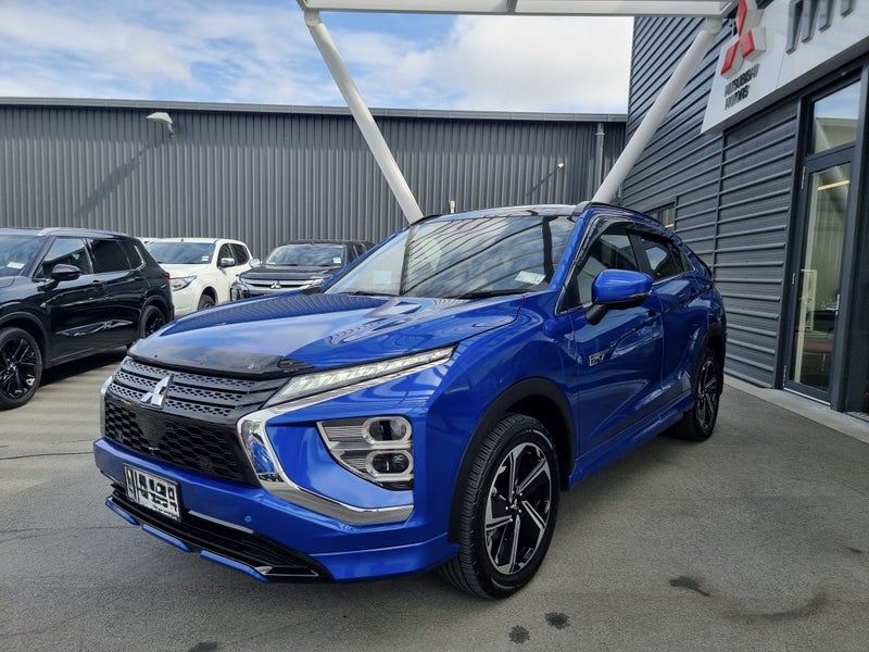 2024 Mitsubishi Eclipse Cross VRX PHEV AWD image 3