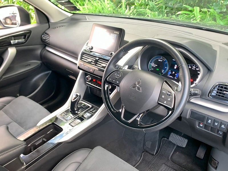 2024 Mitsubishi Eclipse Cross XLS PHEV Hybrid 4WD image 4