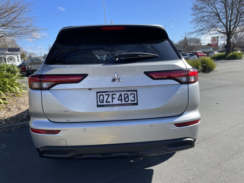 2024 Mitsubishi Outlander 2.5P LS 2WD CVT image 5