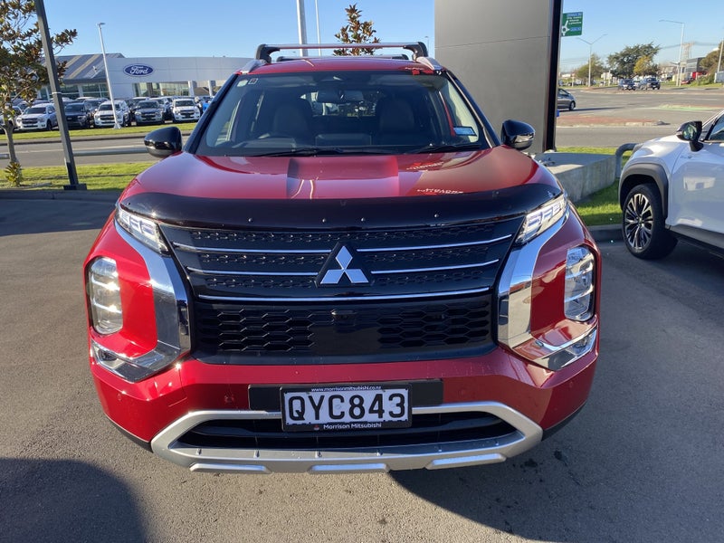2024 Mitsubishi Outlander 2.5P XLS 4WD CVT image 2