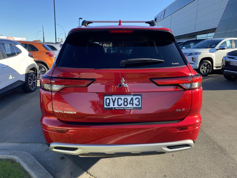 2024 Mitsubishi Outlander 2.5P XLS 4WD CVT image 5