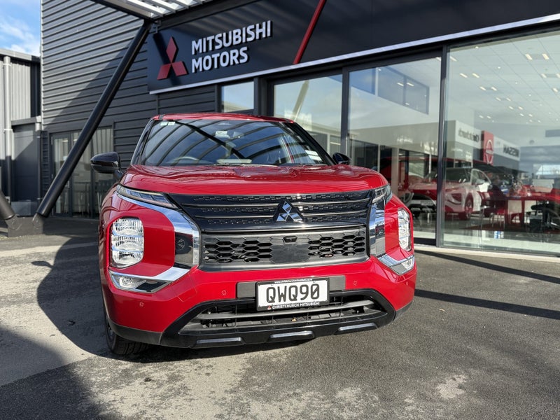 2024 Mitsubishi Outlander SPORT PHEV AWD image 2