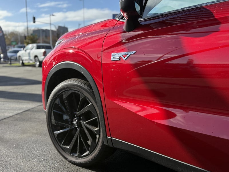 2024 Mitsubishi Outlander SPORT PHEV AWD image 3