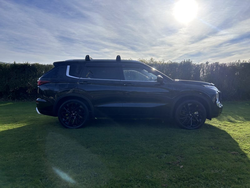 2024 Mitsubishi Outlander VRX 2.5P/CVT/Top Spec... image 2