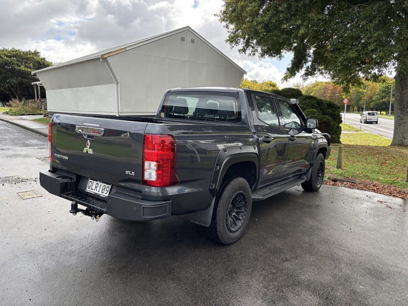 2024 Mitsubishi Triton DC GLX 4WD 6AT 2.4DT AUT... image 4
