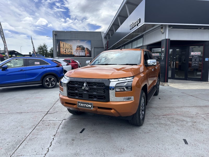2024 Mitsubishi Triton DC GLX-R 4WD 6At image 2