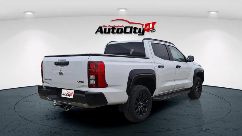 2024 Mitsubishi Triton Dc Vrx 4Wd 6At 2.4Dt image 3