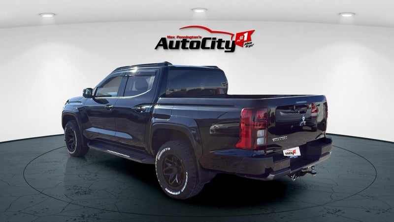 2024 Mitsubishi Triton Dc Vrx 4Wd 6At 2.4Dt image 3