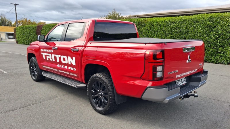 2024 Mitsubishi Triton DC WS 2.4D GLXR 4WD 6AT image 5