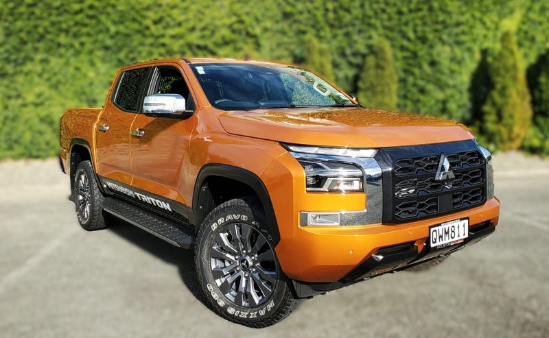 2024 Mitsubishi Triton GLXR 4x4 - DEMO SPECIAL image 1