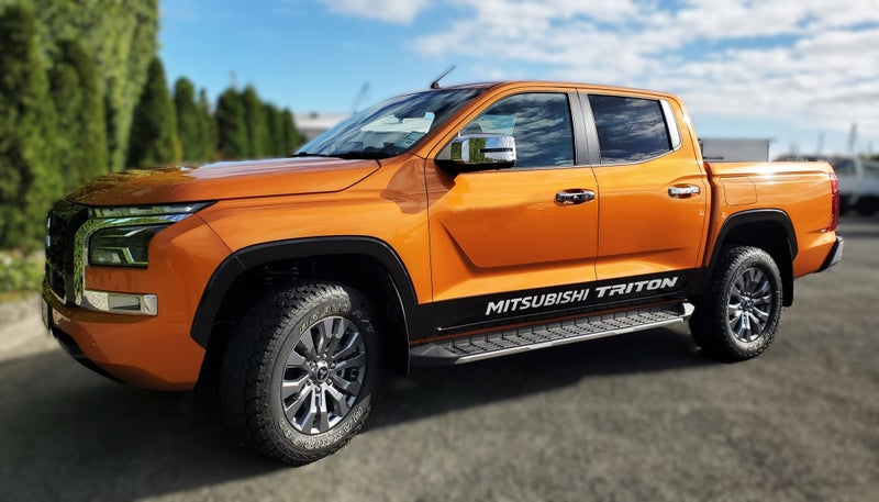 2024 Mitsubishi Triton GLXR 4x4 - DEMO SPECIAL image 4