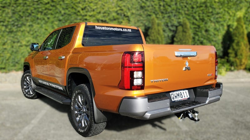 2024 Mitsubishi Triton GLXR 4x4 - DEMO SPECIAL image 5