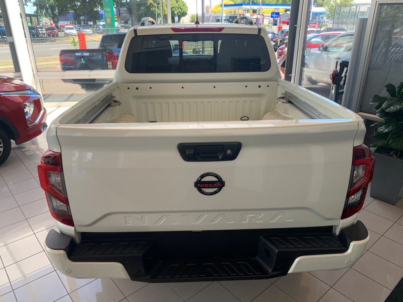 2024 Nissan Navara PRO-4X 2.3D/4WD/7AT image 3