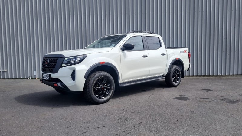 2024 Nissan Navara Pro-4X 2.3D/4WD/7Automatic image 3