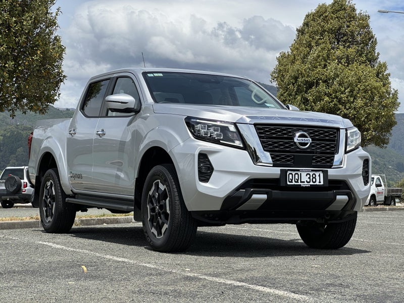 2024 Nissan Navara ST-X 4WD D/C Auto image 3