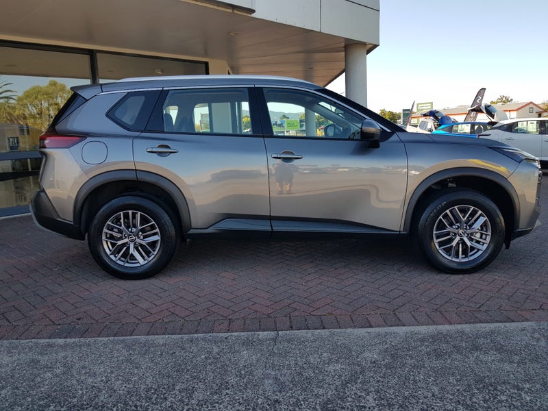 2024 Nissan X-Trail ST 4WD 7 Seater image 4
