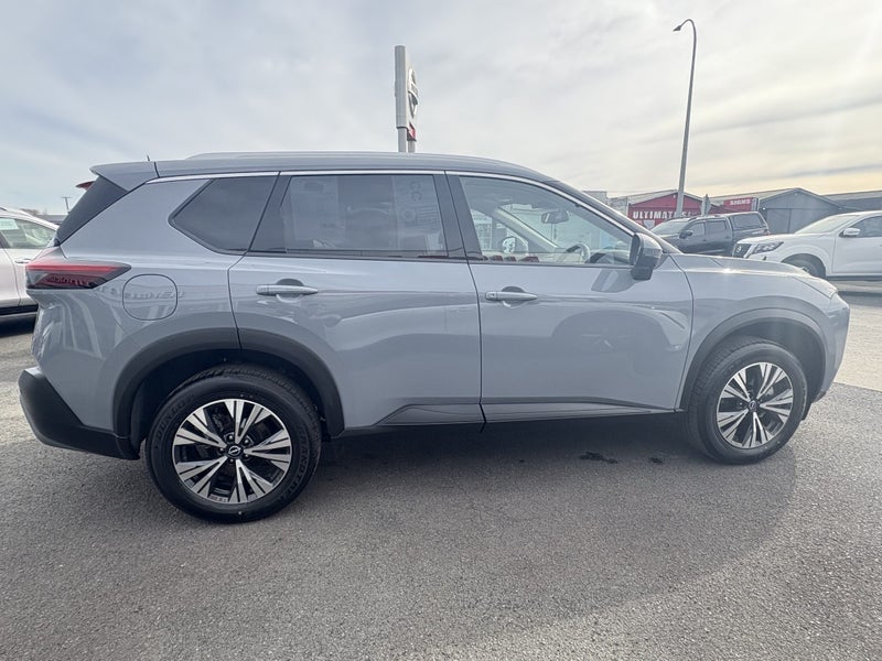 2024 Nissan X-Trail ST-L 4WD 7 Seater image 3