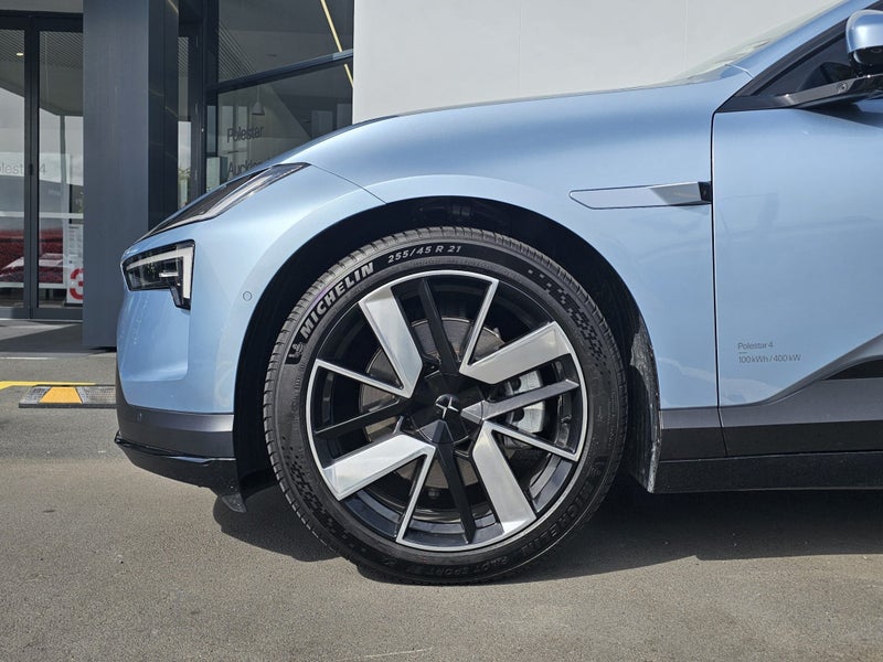 2024 Polestar 4 Long range Dual Motor image 5