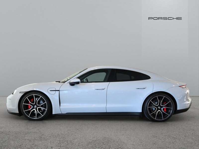 2024 Porsche Taycan 4S image 3