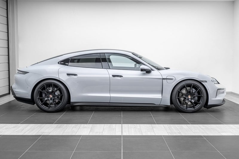 2024 Porsche Taycan (J1 II) Facelift image 3
